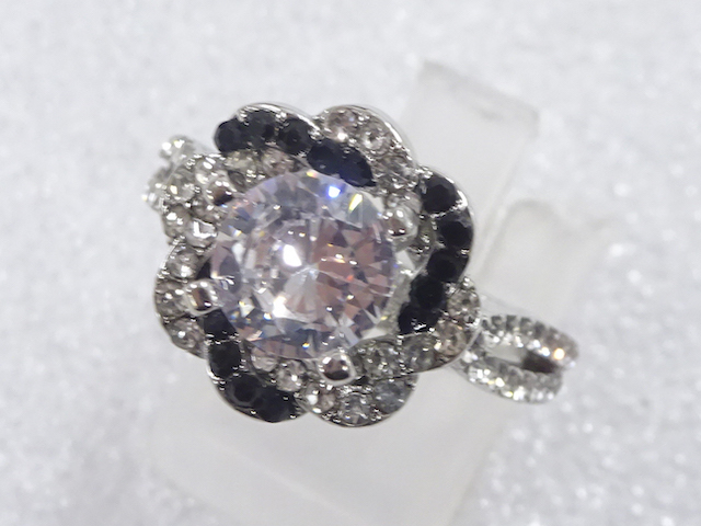 CRYSTAL FASHION RING / JP SIZE 13